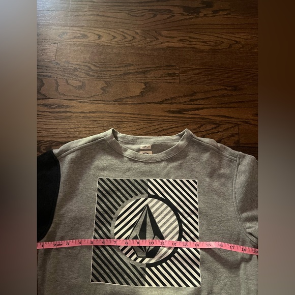 Volcom Sweatshirt - Picture 3 of 4